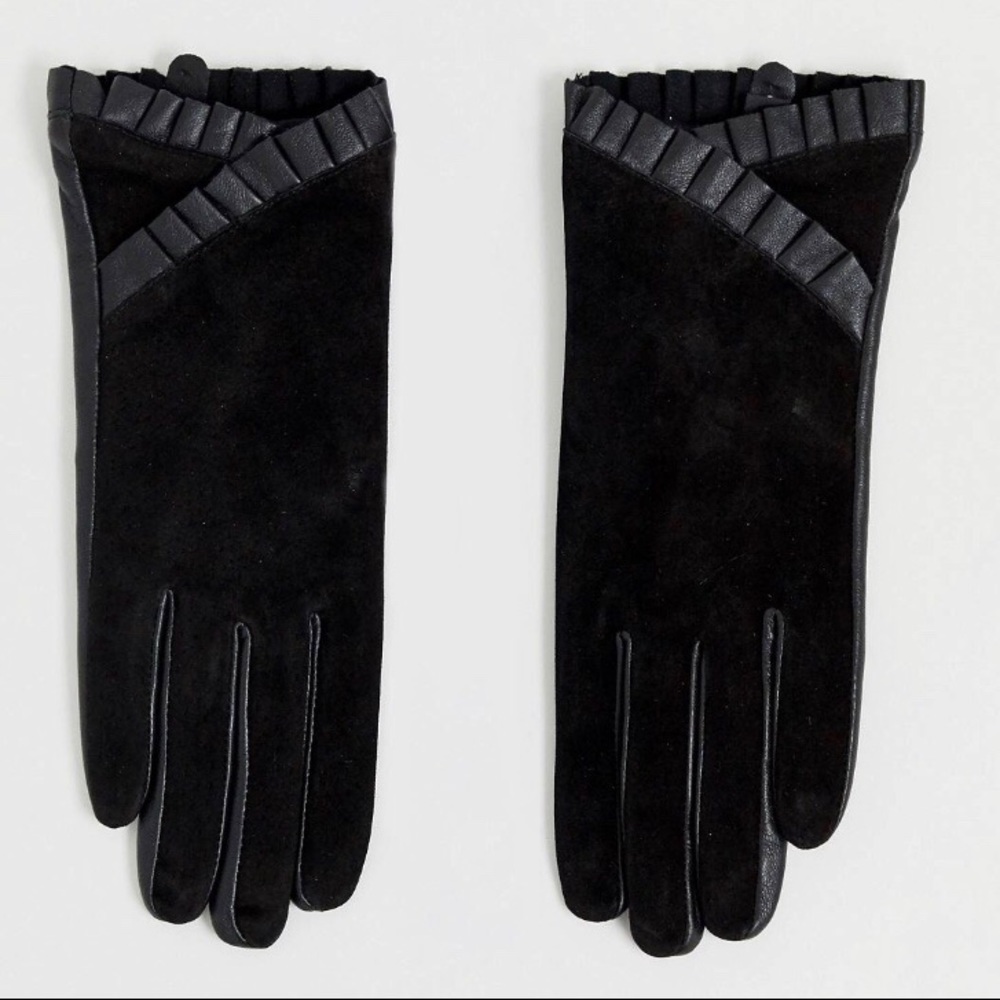Barney’s leather/suede gloves, size S/M